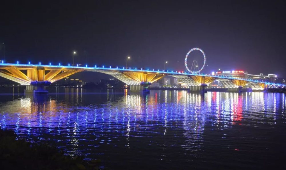 商業(yè)建筑亮化設計的核心要素是什么？